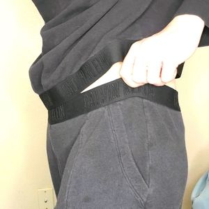 Calvin Klein Large sweatshirt sweatpant set jogger